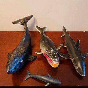 Lot of 4 whales and shark figures
